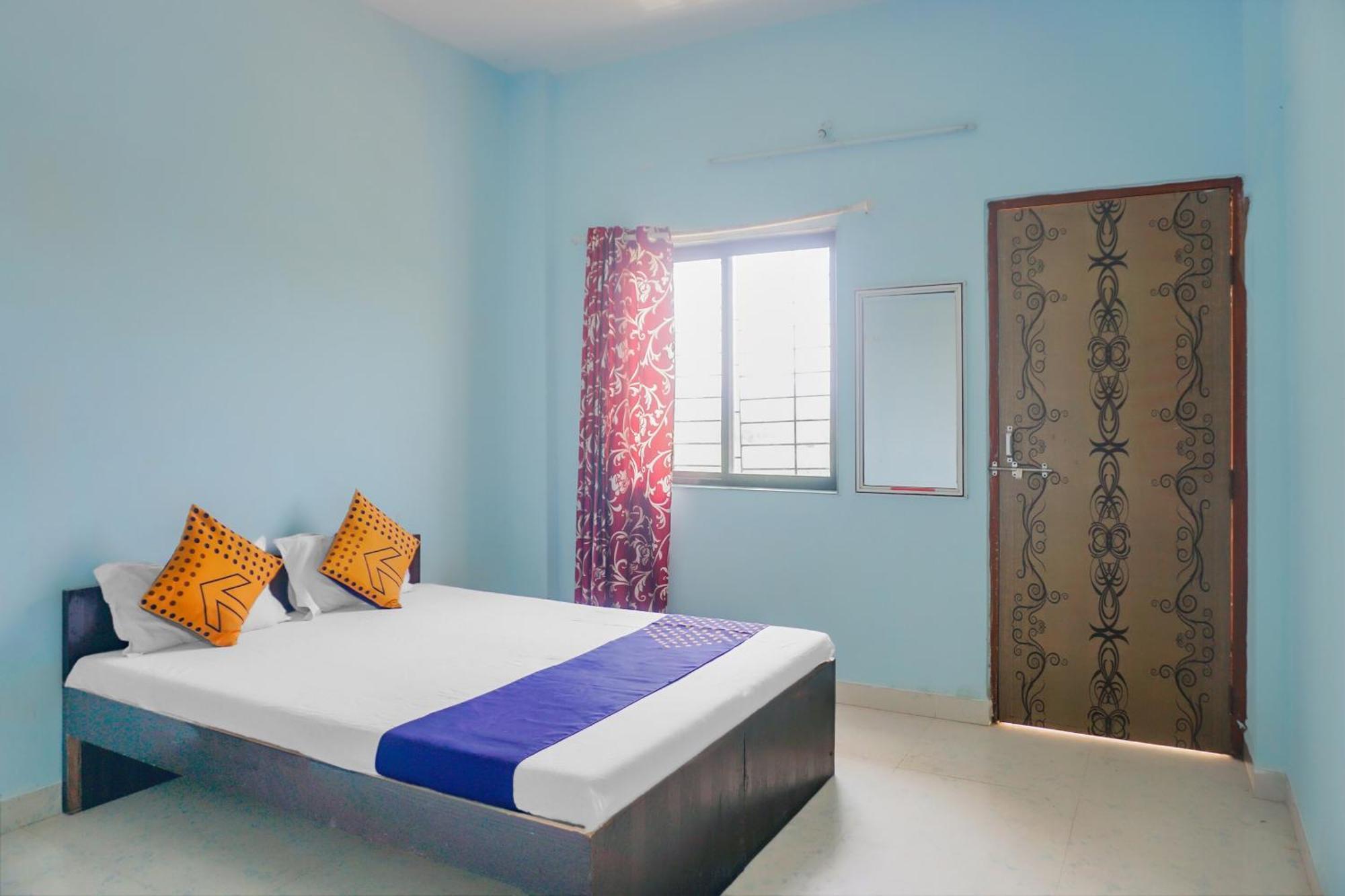 Spot On 79676 Hote Kinara Lodging And Restaurant Daund エクステリア 写真