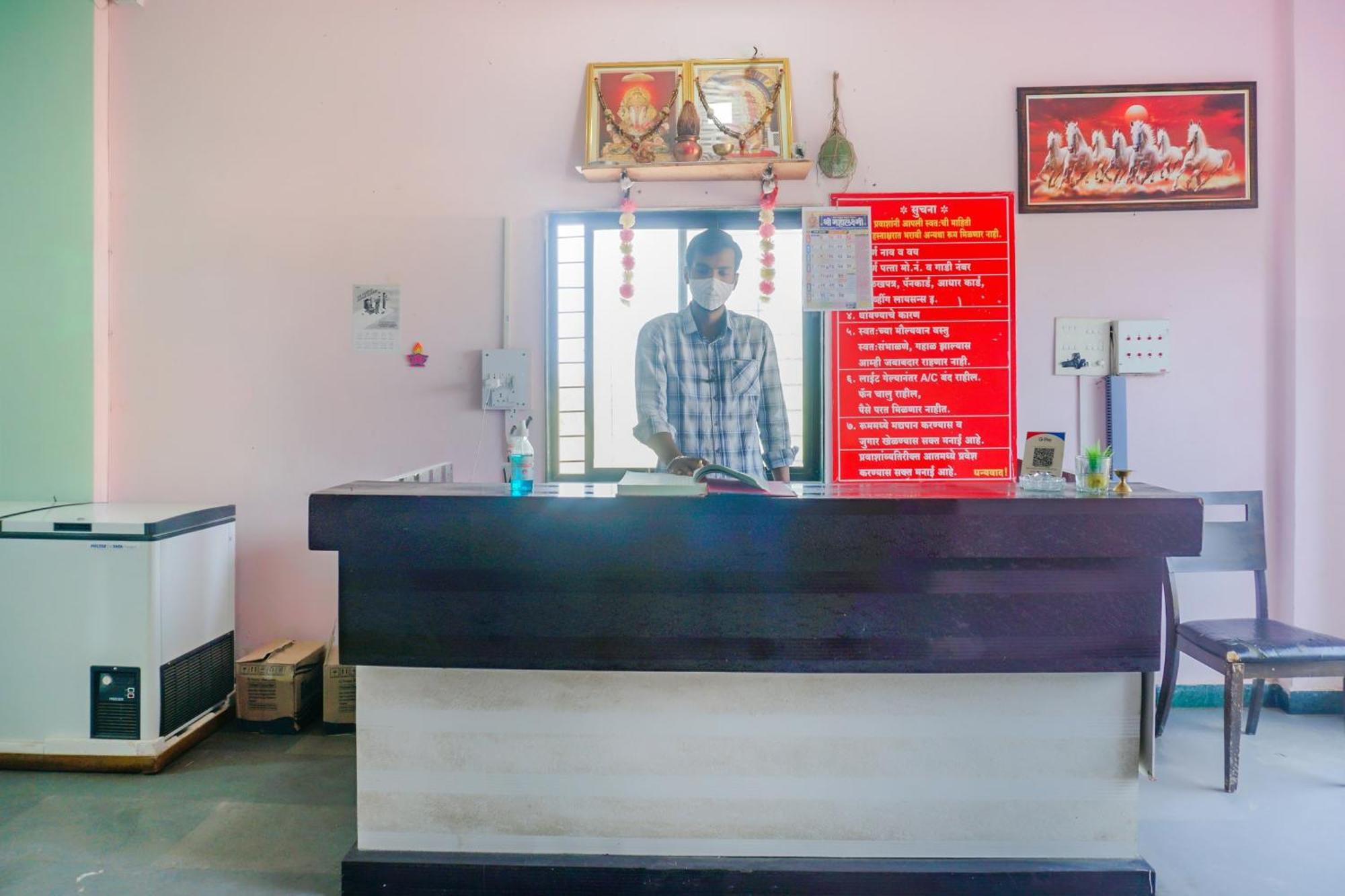 Spot On 79676 Hote Kinara Lodging And Restaurant Daund エクステリア 写真