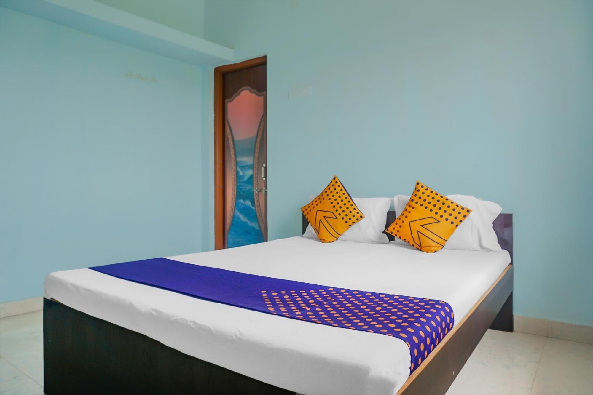 Spot On 79676 Hote Kinara Lodging And Restaurant Daund エクステリア 写真