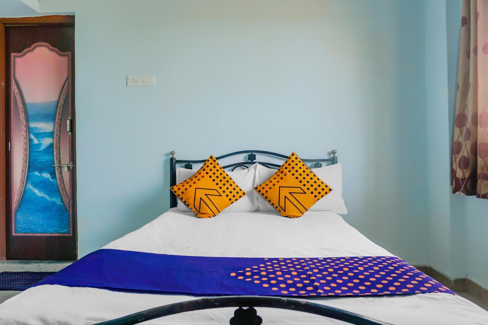 Spot On 79676 Hote Kinara Lodging And Restaurant Daund エクステリア 写真